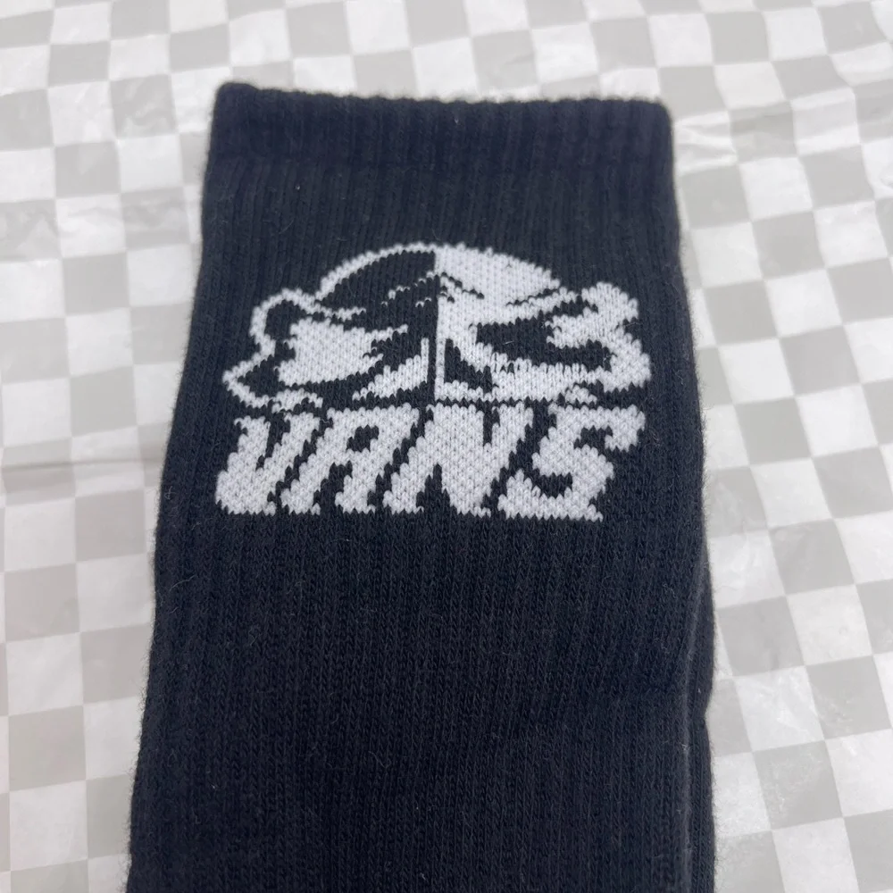 Vans Major Type Crew Socks (1 pair) with jacquard art of a sinister skull